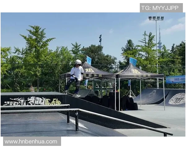 南京极限运动队勇闯滑板精英赛展现逆袭精神与团队力量